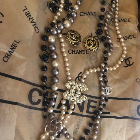 CHANEL pearl necklace set / Chanel Scarf/ Chanel earrings - Picture 5 of 5